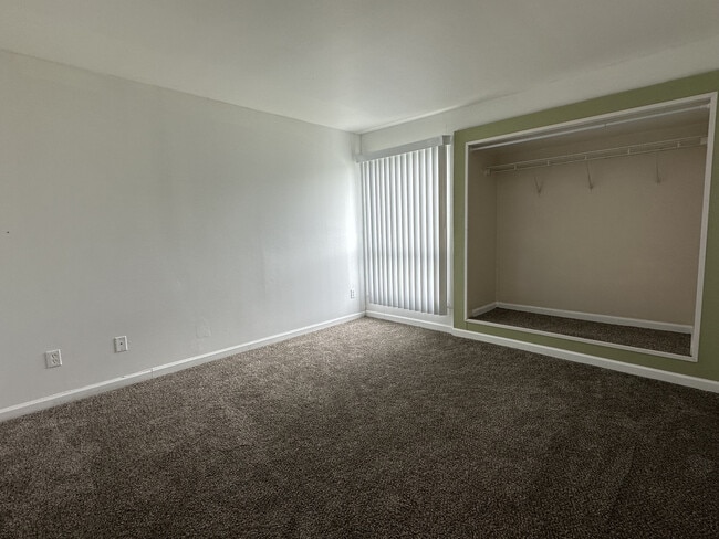 Photo - Tecumseh Apartments