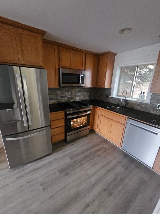 Photo - Spacious 3 Bedroom Townhome in West Seattle!