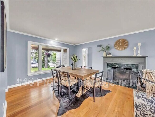 Photo - 9501 Wornall Rd