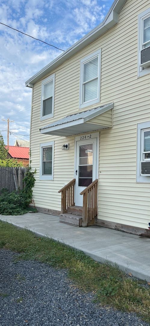 Photo - 224 E Middle Street Unidad Apt 2