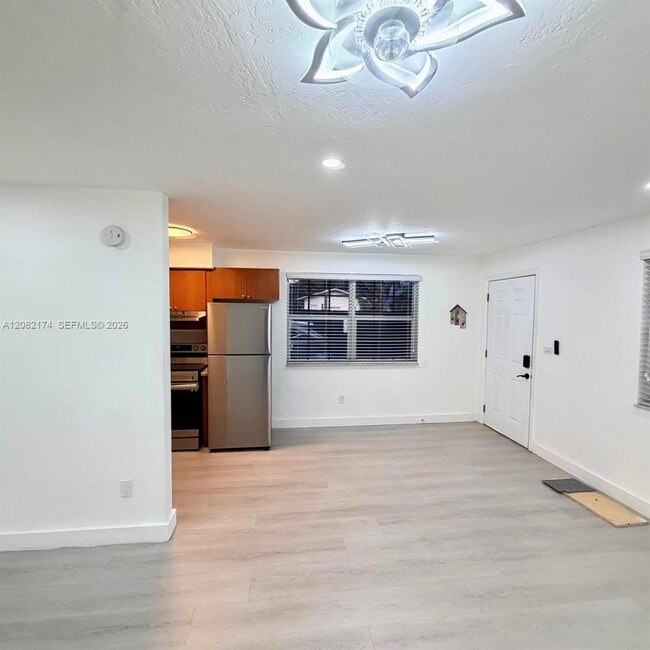Photo - 2015 SW 27th Ave