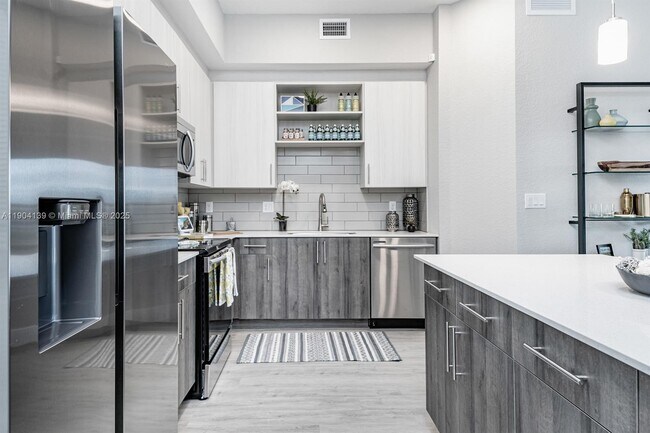 Photo - 9135 W Commercial Blvd Unit 305