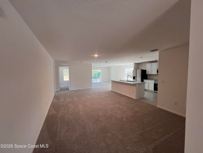 Photo - 991 La Belle Ave SW