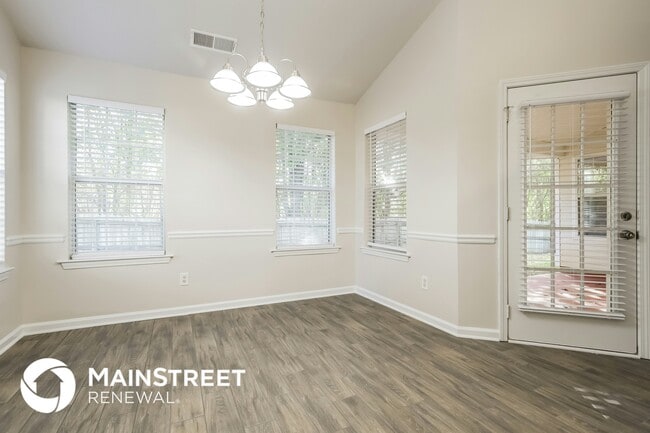 Photo - 6190 Winston Trce