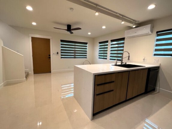 Photo - 638 Sycamore Dr