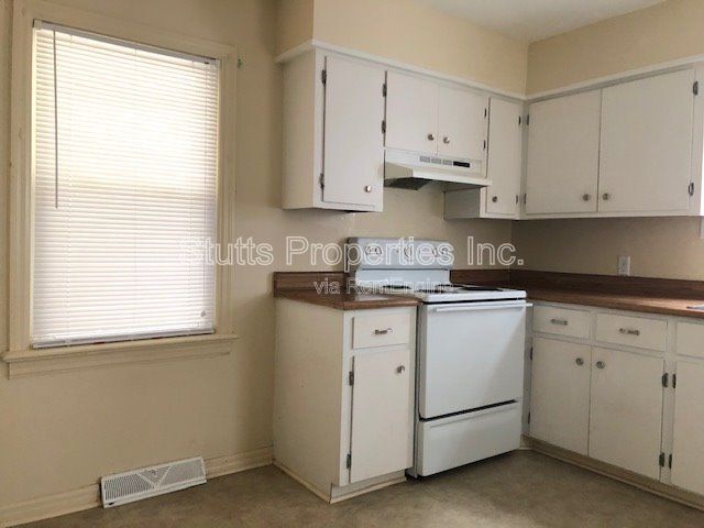 Photo - 1938 Shade Ave