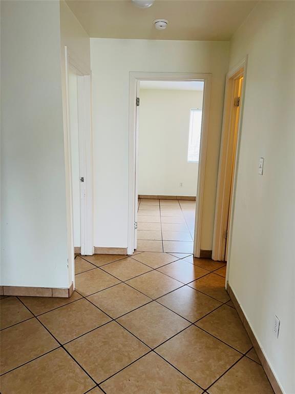 Photo - 703 Riverway Ln