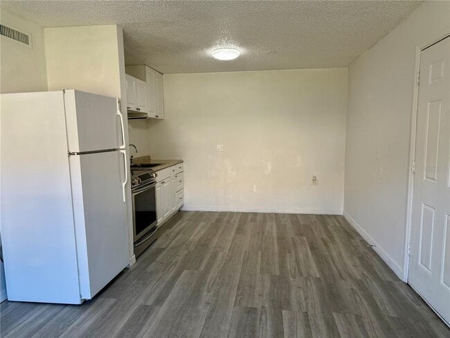 Photo - 9013 Westchester Cir Unit 32