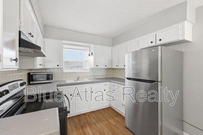 Photo - 225 Bryan St