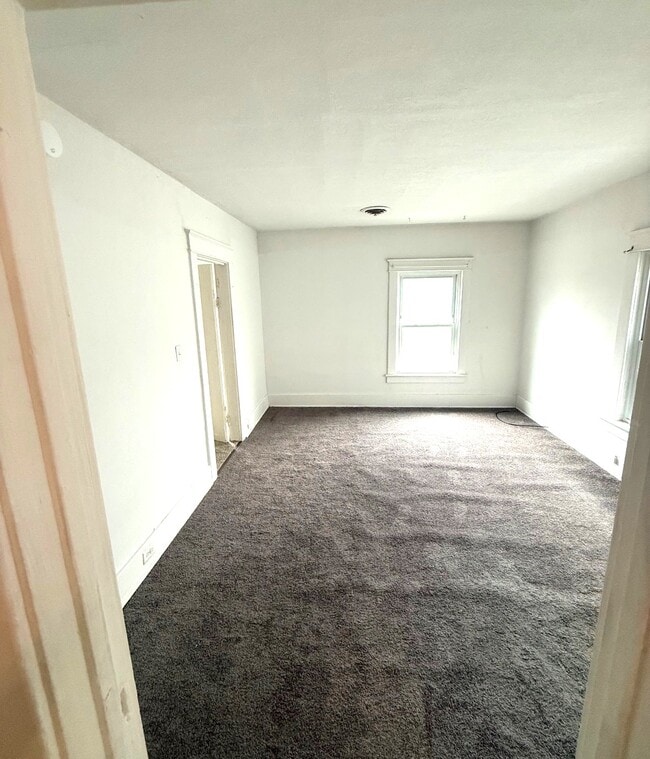 Photo - 322 Wallace St Unidad #2