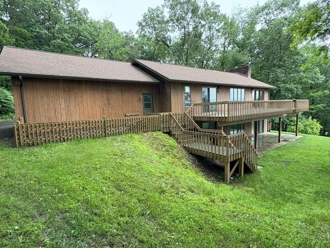 Photo - Single Family Home on 9.84 Acres