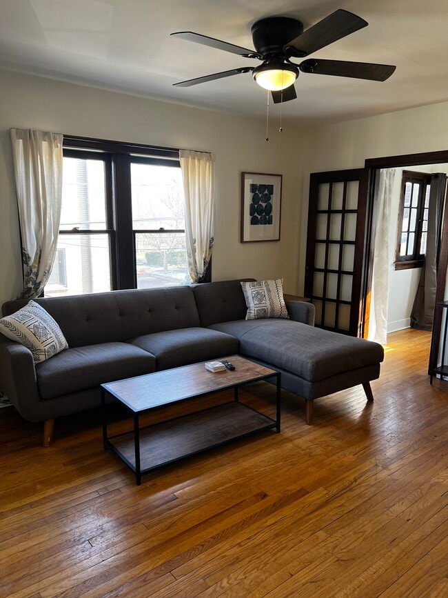 115 E Cedar Ave