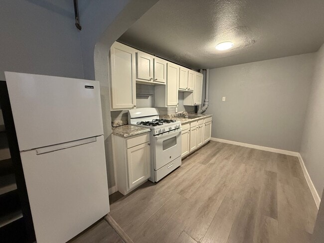 Photo - 1767 S Broadway Unit 7 - 1767 S Broadway