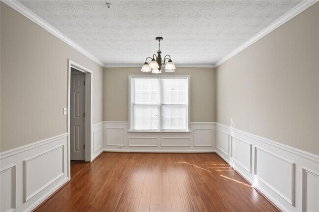 Photo - 1442 Glenover Cir