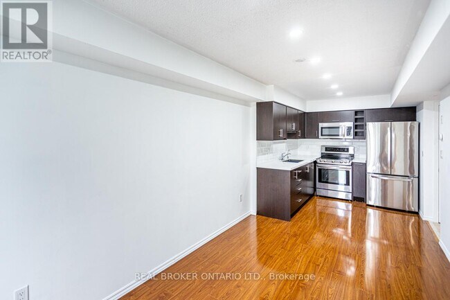 Photo - 4620 Guildwood Way