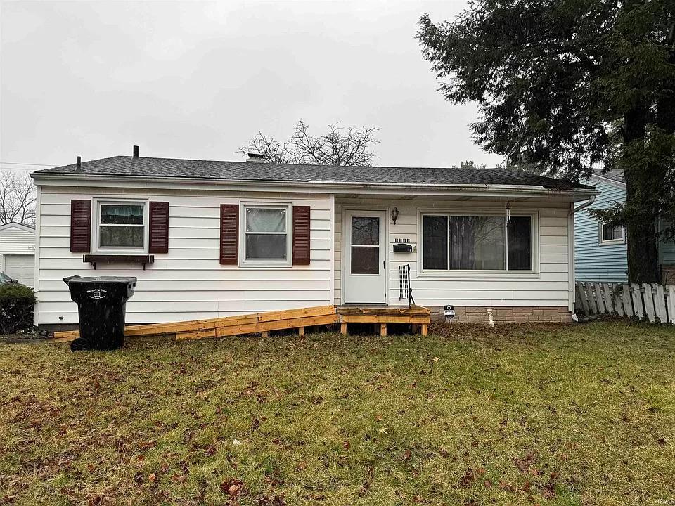Photo - 1211 Canterbury Dr House