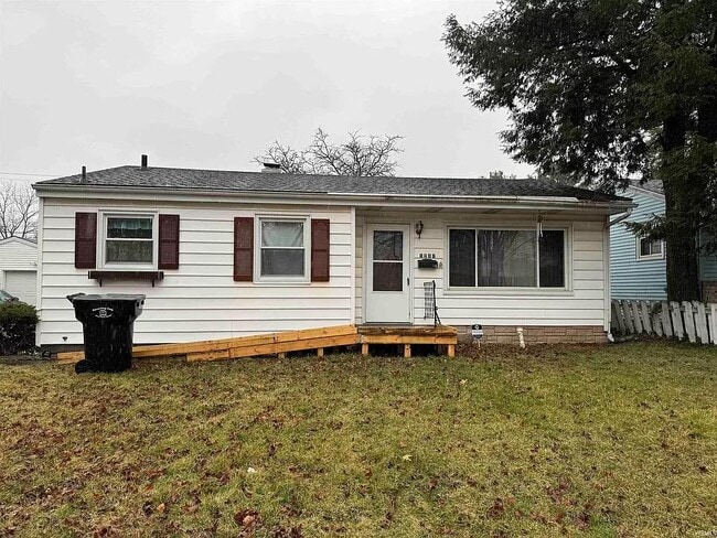 Building Photo - 1211 Canterbury Dr Rental