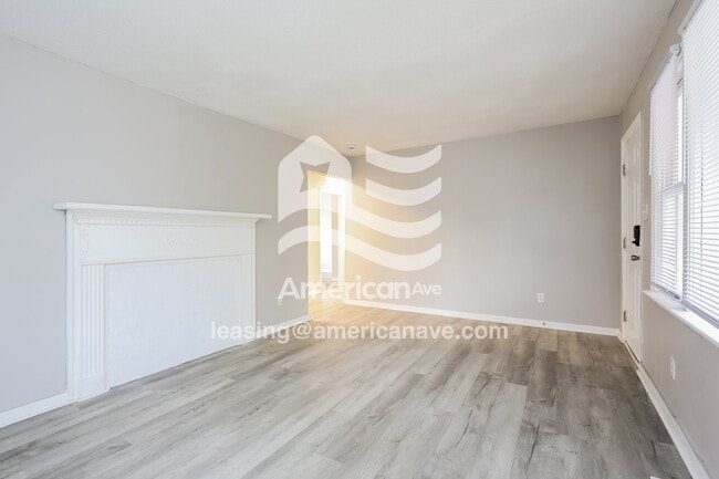Photo - 702 E Orr St