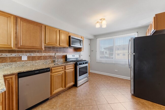 Photo - 5825 W Higgins Ave