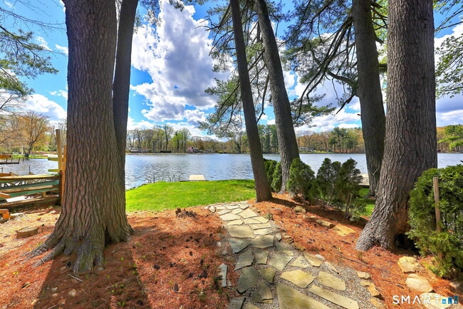 Photo - 10 Old Pinewood Trail