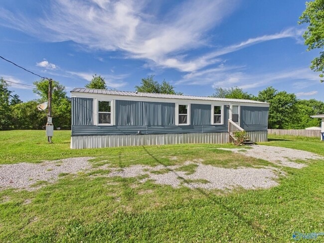 Building Photo - 877 Rolan Gooch Rd