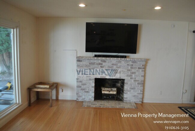 Photo - 2913 Kerria Way