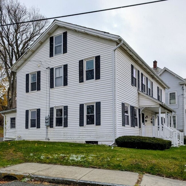 Building Photo - 65 N Summer St