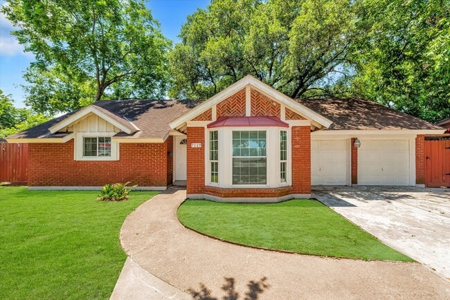 Photo - 7119 Bellaire Blvd