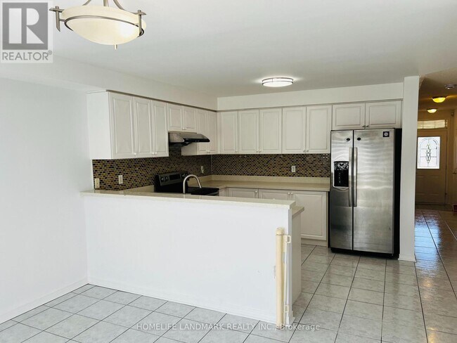 Photo - 309 Bantry Ave