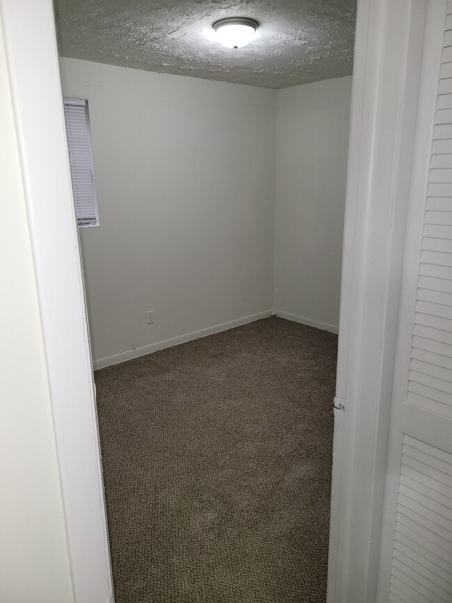 Photo - 1541 W 1st St