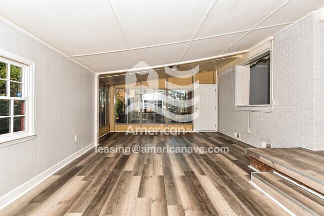 Photo - 1766 Springfield Ave