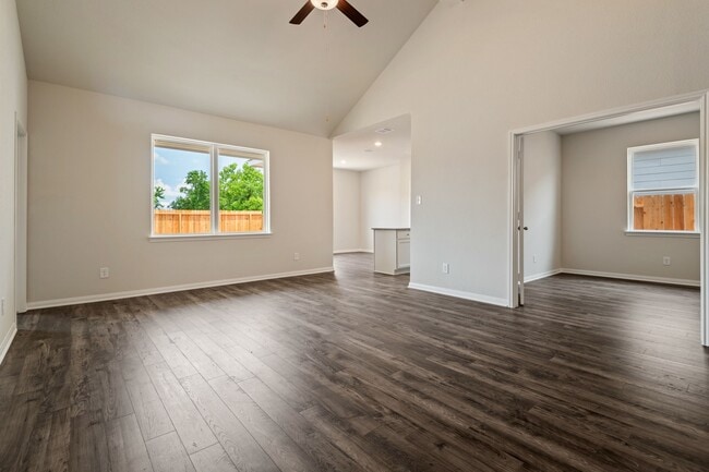 Photo - 345 Fastboy Ln