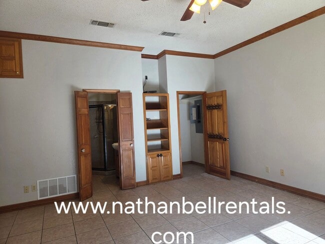 Photo - 525 42nd St SE