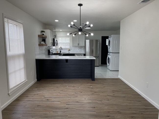 Photo - 2608 31st St