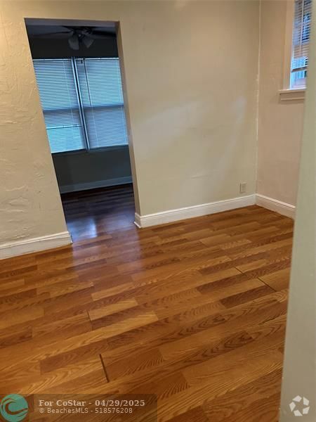 Building Photo - 1505 Washington St Rental