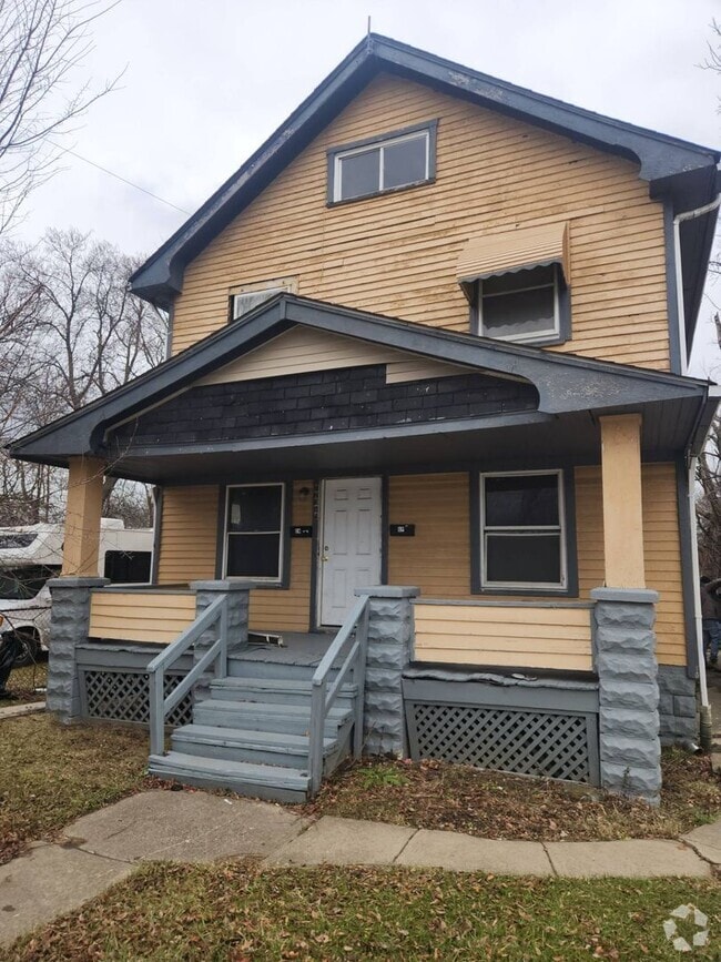 Building Photo - 12315 Union Ave Unit UP Rental