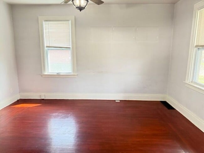 Photo - 3304 Daytona Ave