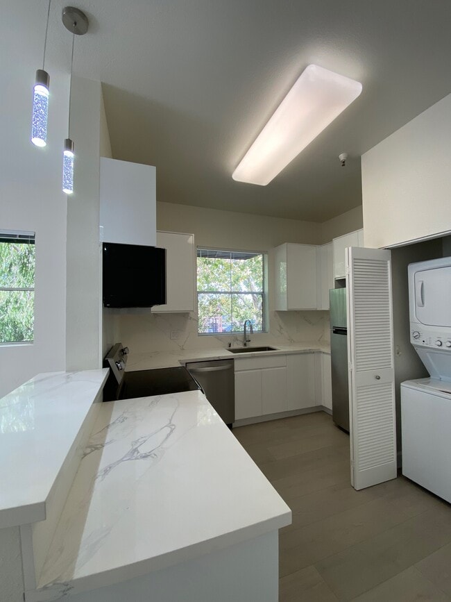 Photo - Montage Apartments