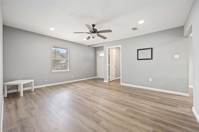 Building Photo - 7733 St Lo Rd Rental