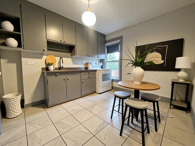 Photo - 55 Barnesdale Ave N Unit 2