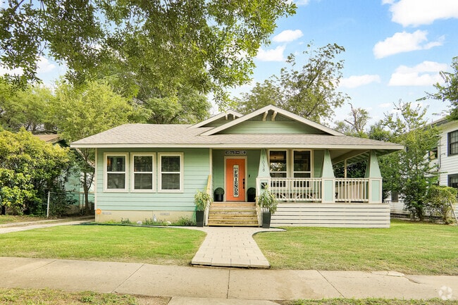 Building Photo - 1038 W Mistletoe Ave Rental
