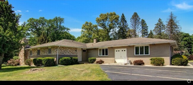 Building Photo - 371 E US Highway 20 Rental