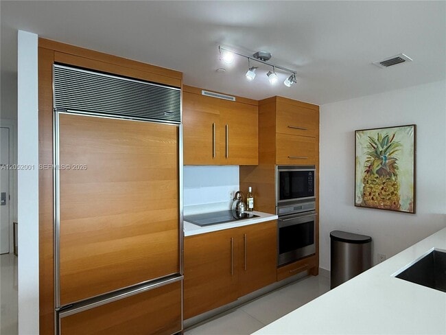 Photo - 475 Brickell Ave Unit 3207