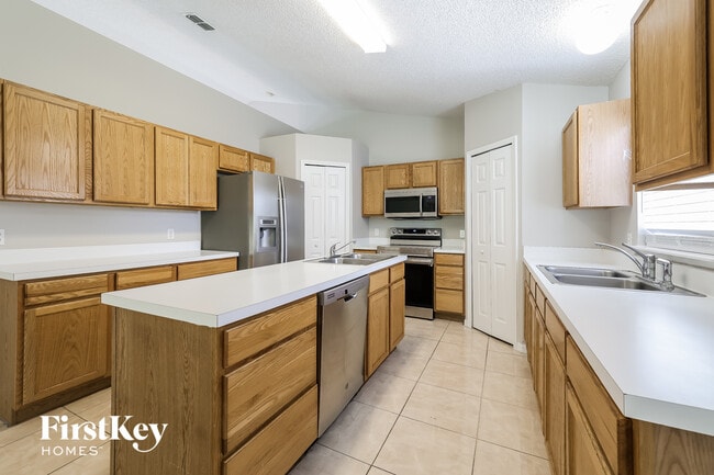 Photo - 32 Sawfish Ln