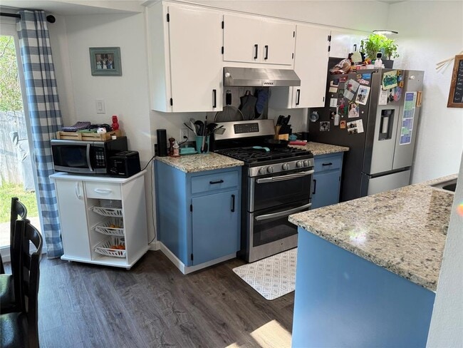 Photo - 402 Yucca Dr