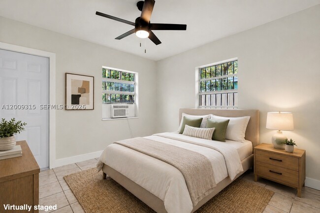 Photo - 105 NW 7th St