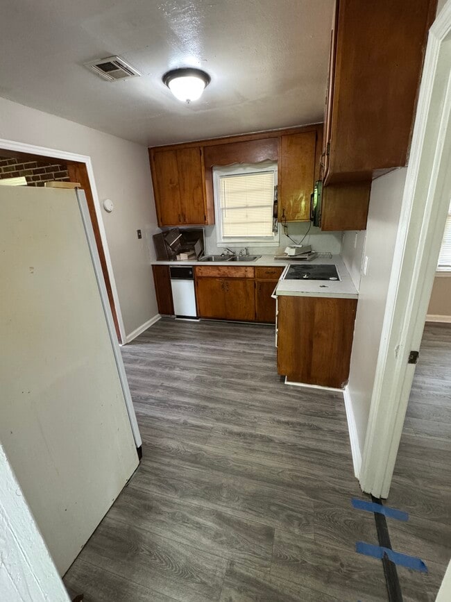 Photo - 1833 Midway St
