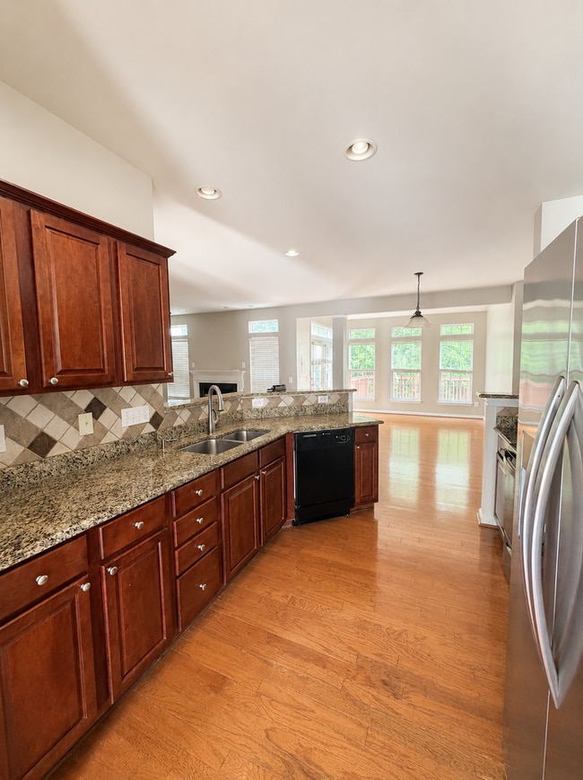 Photo - 6000 Boathouse Ln