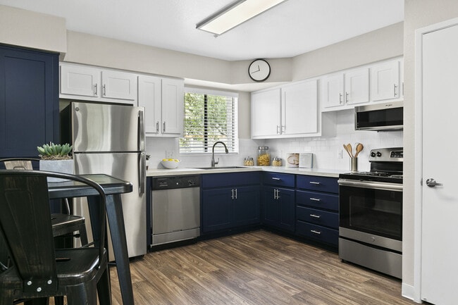 Building Photo - Mission Springs Rental