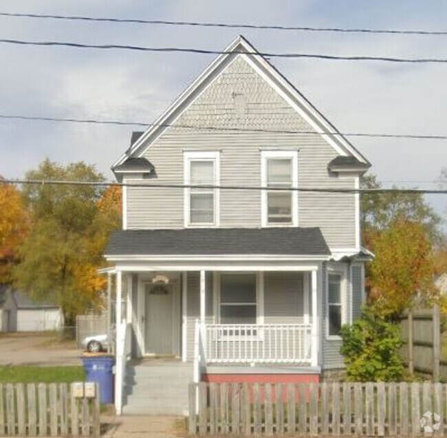 Building Photo - 819 Hall St SE Rental